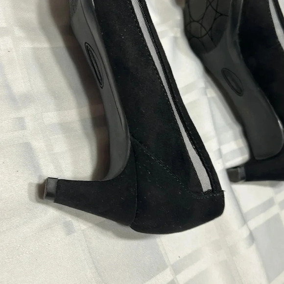 Kitten heel , mesh, black ,suede look shoes , extra comfort. - Picture 12 of 15